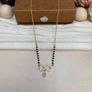 Collar con colgante de diamante y latón americano Mangalsutra de estilo indio étnico con cadena de cuentas negras chapada en rodio para bodas - Product Image 3