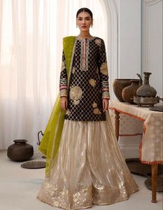 Nouveau DESIGN époustouflant de KURTA lourd avec LEHENGA sur tissu de soie embellissant les perles de verre en cristal, DABKA fonctionne pour les tenues de fête @ 2022 - Product Image 1