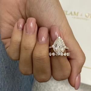 <b>Top</b> Seller Pear <b>Cut</b> IGI Certified VVS Lab Grown Diamond Halo Engagement Ring Bridal Set With 14k Gold Jewelry At <b>Low</b> Price - Product Image 3