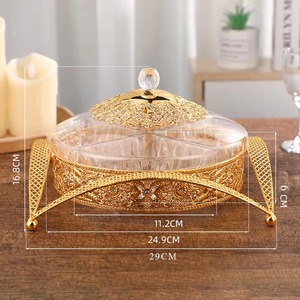 <span class=keywords><strong>2025</strong></span> Sang Trọng Hiện Đại Phong Cách Trang Trí Vàng Vòng Không Trượt Khay Kim Loại Với 4 <span class=keywords><strong>Acrylic</strong></span> Bát Và Nắp Cho Trái Cây Khô - Product Image 4
