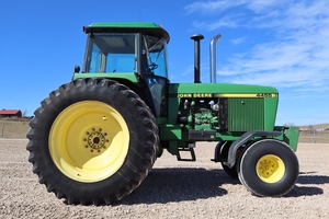 Tractor Agrícola Usado de Alta Calidad 2024 4455 4WD de 75HP, Tractor de Trabajo Pesado para Labores de Campo - Product Image 2