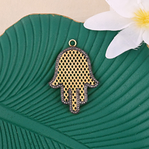 Colgante de Mano de Hamsa para Mujer, Plata de Ley 925, Bañado en Rodio Negro, con Diamantes Pavé, Estilo Vintage, Tamaño 53x35 mm, Gemas Red Mountain - Product Image 1