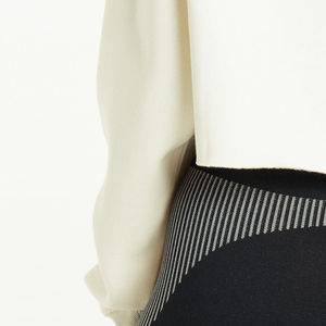 Sudadera Corta Casual para Mujer, Forrada para Invierno, de Alta Calidad, Antiarrugas, Ecológica, de Secado Rápido, Ligera, con Logotipo Frontal, para Uso en Exteriores - Product Image 4