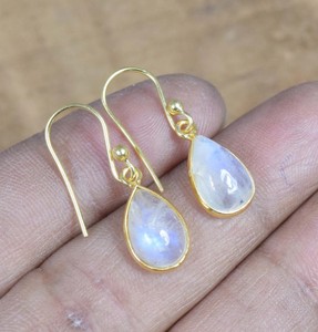 ต่างหูห้อยแฟชั่นทำมือ925เงินสเตอร์ลิงมาใหม่พร้อมตัวเรือนลูกแพร์มูนสโตนสีรุ้งแท้ - Product Image 1