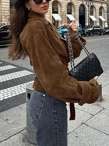 Veste en daim doux en peau de mouton de luxe pour femmes Coupe ajustée Design boutonné Vêtement d'extérieur décontracté à la mode Manteau d'hiver chaud pour femmes Soie - Product Image 3