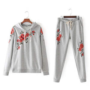 Concevez vos propres survêtements pour femmes Service OEM Survêtements pour femmes Prix raisonnable Survêtement pour femmes - Product Image 1