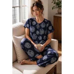 Evolove X Venus Ensemble de vêtements de nuit capri en rayonne douce de qualité supérieure pour femmes NCSDB3486NY - Product Image 3