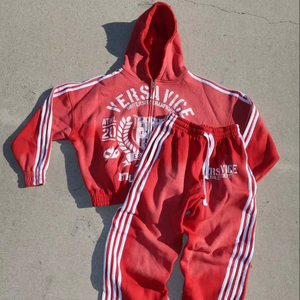 Custom Streetwear Sweatsuit White Side Stripe Chándal Serigrafía Zip up Sudadera con capucha Pantalones de chándal Conjuntos para hombres - Product Image 2