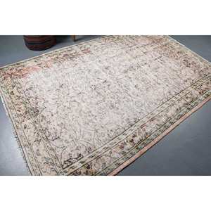 Alfombra turca vintage de lana blanca clásica de 5,6x8,4 pies con respaldo de látex de diseño de retazos para entrada o dormitorio - Product Image 2