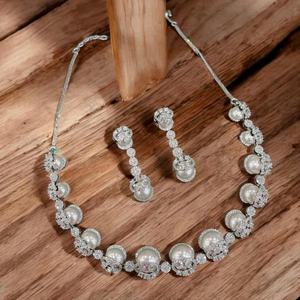 Elegante perla de imitación plateada latón enlace cadena gargantilla collar conjunto-joyería de fiesta nupcial de lujo - Product Image 1