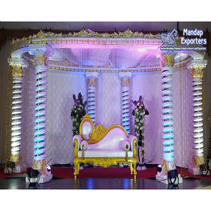 Mandap Creativo para Bodas Indias en Sídney, Mandap Tradicional de Diseño para Bodas del Sur, Pilares de Diseño Tallados en Fibra para Eventos en Irlanda - Product Image 1