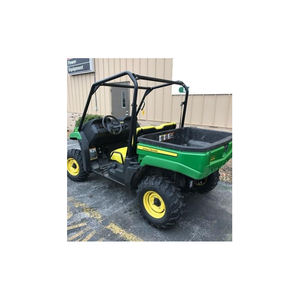 John Deere RTV véhicule utilitaire efficace machine durable équipement de transport compact pour l'agriculture aménagement paysager transport extérieur - Product Image 1