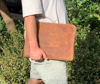 Vente en gros sac à bandoulière en cuir pour ordinateur portable de bureau en cuir fin et portable Bandoulière pour voyage d'affaires Sac à manches messager