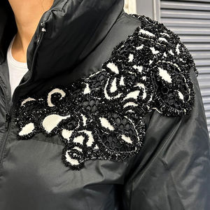 Venta al por mayor de chaquetas de plumón bordadas, chaquetas de bombardero de invierno para niñas y mujeres, chaquetas de plumón de moda 2025, abrigos cálidos personalizados con cremallera - Product Image 6