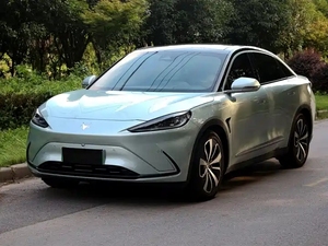 Sedán Eléctrico de Alto Rendimiento con Cabina Saludable, Modelos 2023, 320kW 603D - Product Image 2