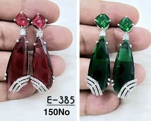 Boucles d'oreilles pendantes élégantes en laiton fin à la mode Design unique Pierres colorées longues gouttes Accents CZ pour les mariages et les fêtes des femmes Cadeaux - Product Image 1