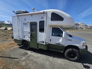 Motor Coach FOUR WINDS 19G Ligero 4 personas Mini caravana Camper Remolque Moderno Buen precio - Product Image 4