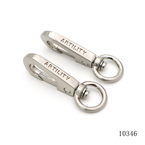 คาราไบเนอร์สลักลายตามสั่ง สีเงินด้าน แบบหมุ<span class=keywords><strong>น</strong></span>ได้ ตัวล็อคแบบสแ<span class=keywords><strong>น</strong></span>ป ทำจากโลหะผสมสังกะสี รูปทรงเรขาคณิต สำหรับสุ<span class=keywords><strong>น</strong></span>ัข - Product Image 3