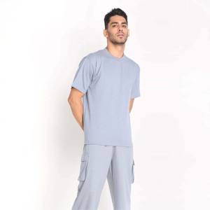 Ensemble coordonné imprimé confortable et à la mode pour hommes-Idéal pour les vêtements décontractés et les événements en plein air-Tissu de haute qualité - Product Image 4