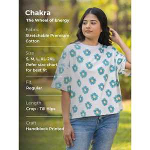 T-shirt décontracté imprimé à la main Chakra - Product Image 2