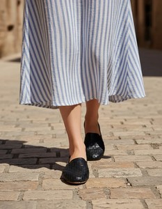 Mocassins plats noirs en cuir tressé pour femmes, à bout fermé, légers, respirants, solides, à enfiler, pour toutes les occasions - Product Image 4