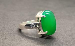 Anillo de Plata de Ley 925 Hecho a Mano con Ónix Verde Natural de Corte Ovalado en Engaste de Bisel, Regalo Clásico Perfecto para Aniversario de Bodas para Mujer - Product Image 2