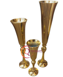 Vase à fleurs en métal fait à la main de table couleur or en aluminium poli coulé Vase décoratif à fleurs antiques à bas prix - Product Image 2