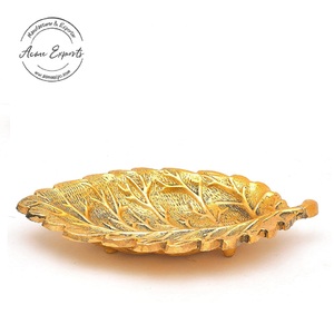 Plateau de service hexagonal en bois avec poignées dorées – Organisateur élégant pour table basse, comptoir de bar – Décoration intérieure stylée - Product Image 3