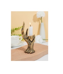 Bougeoir en métal ambré avec surface texturée et attrait antique conçu pour la décoration d'événements ou les espaces de méditation - Product Image 2