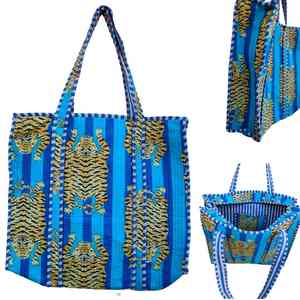 Sac fourre-tout matelassé à rayures tigre bleu océan-Shopper durable tendance - Product Image 1