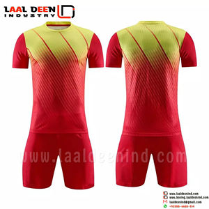 ชุดเสื้อฟุตบอลผู้ใหญ่แบบออกแบบเอง บริการ OEM ชื่อทีมตามสั่ง เสื้อฟุตบอลผลิตในปากีสถาน คุณภาพสูง ราคาถูก - Product Image 5