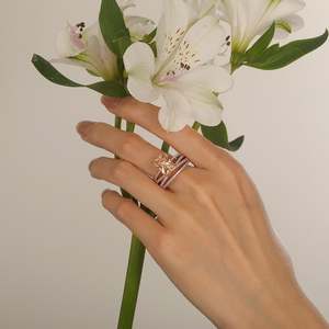 Anillo de Compromiso Jeulia Crossover con Circonita de Corte Radiante Inspirado en la Órbita Estelar - Product Image 6