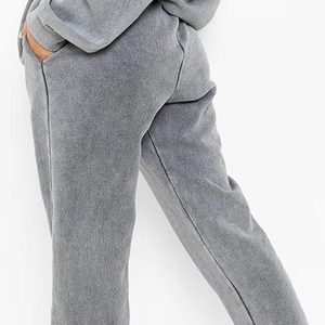 Survêtement pour femmes avec logo personnalisé en gros, qualité supérieure, design entièrement uni avec col à capuche pour la saison hivernale - Product Image 6