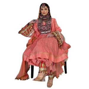 ชุดเดรสอัฟกานปักลายมือวินเทจของผู้หญิงชาวอัฟกานิสถานชุดเต้นรำแบบดั้งเดิมของชนเผ่า - Product Image 1