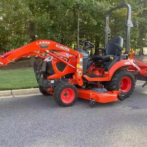 Tondeuse autoportée Kubota neuve de 48 pouces, mini-tracteur à braquage zéro avec coupe-herbe - Product Image 4