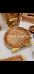 ชามเสิร์ฟผลไม้สไตล์อินเทรนด์ทำจากโลหะตกแต่งสวยงามโดย S และ Sons จากต่างประเทศ - Product Image 3