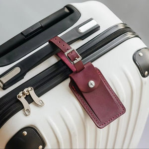 Étiquette de bagage en cuir personnalisée 'LLT-0070B' avec initiales et logo personnalisé cadeau de voyage traditionnel à rabat pour lui - Product Image 1