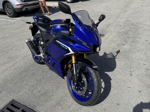 Moto YZF-R3 2025 - Product Image 2
