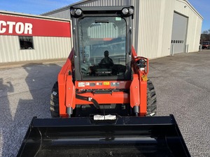 2025 Kubota SSV75 Skid Steer Loader-Chargeur compact puissant 74HP pour la construction et l'agriculture - Product Image 5