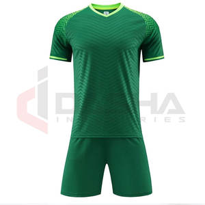 Uniformes de Fútbol de Alta Calidad, Secado Rápido, Transpirables, 100% Poliéster, Personalizados con Impresión Digital, Ropa de Equipo con Logotipo Personalizado, Venta en Línea - Product Image 1