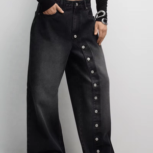 Jeans de Pierna Ancha para Mujer Talla Grande con Bordado Floral Exquisito y Pedrería, Estilo Casual para Uso Diario con Detalles Modernos - Product Image 1