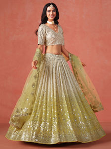 Prêt-à-porter indien semi-cousu Lehenga pour femme avec chemisier entièrement cousu tenue de mariée et de fête - Product Image 4