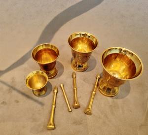 ครกและสากทองเหลืองคุณภาพระดับพรีเมี่ยมสำหรับห้องครัวในบ้านและที่ตั้งแคมป์ - Product Image 2