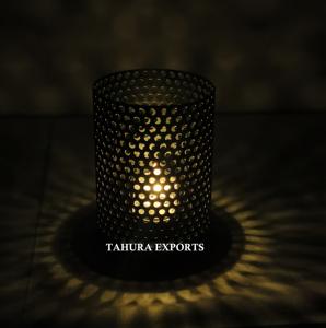 Portavelas Decorativo 2026, Portavelas de Metal con Diseño Único y Detallado, Hecho a Mano, para Mesa de Salón, Decoración del Hogar - Product Image 1