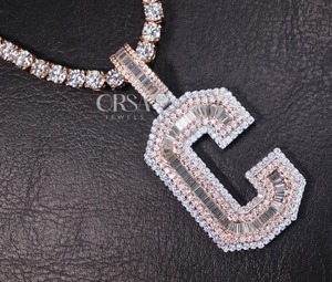 Excelente calidad nombre inicial C colgante Moissanite Baguette diamante colgante 925 Plata letra colgante regalos y uso diario - Product Image 1