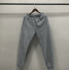 กางเกงจ็อกเกอร์ผ้าคอตตอน100% เอวสูงระบายอากาศได้สำหรับผู้ชายกางเกงวิ่งเข้ายิมซักสีเข้มสไตล์สปอร์ตลำลองงาน OEM ตามสั่ง - Product Image 4