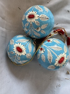 Papel Mache Adornos de Navidad Bolas de color azul - Product Image 6