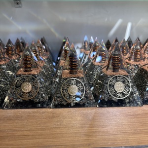 พีระมิด Pyramid ทำด้วยมือพร้อมขดลวดทองแดง808 741 520สำหรับความรักการป้องกัน EMF ฮวงจุ้ยและการรักษาทางจิตวิญญาณเป็นมิตรกับสิ่งแวดล้อม - Product Image 6