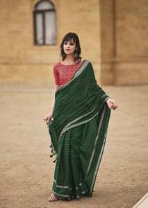 Venta al por mayor de lino y seda, colección de Sari de lujo, Catálogo completo para ropa de fiesta, ropa india y paquistaní a precios con descuento - Product Image 5