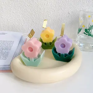 Wholesale Custom Tulip Scented Candle Gift Box Soy Wax Home Decoration Flower Shape for Valentine&#39;s Day Gift Wedding